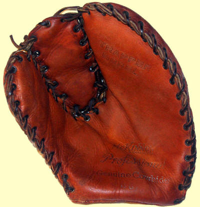 McKinnon B67 Trapper Model Baseman's Mitt